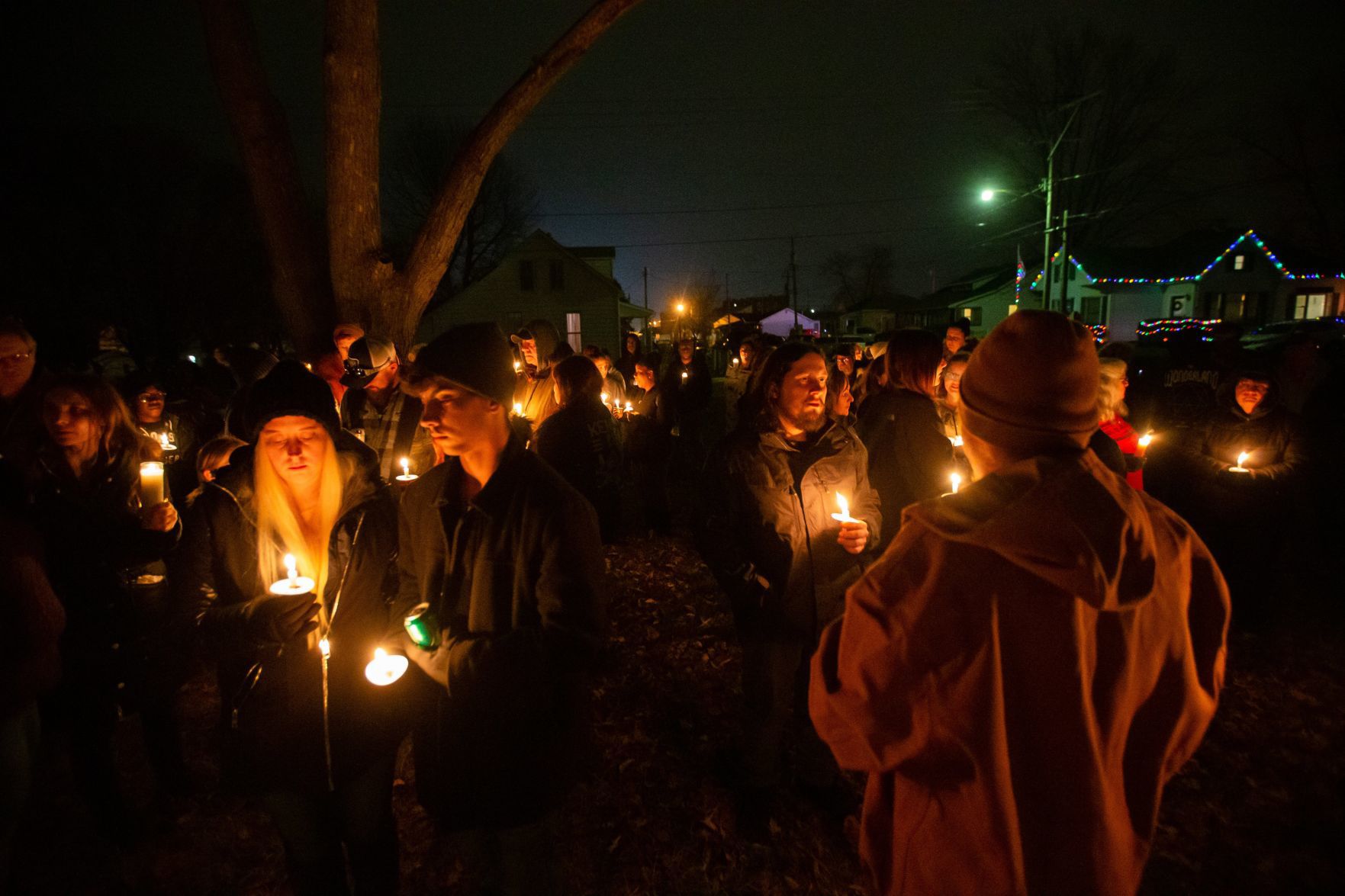 Bethalto residents pay respects at candlelight vigil